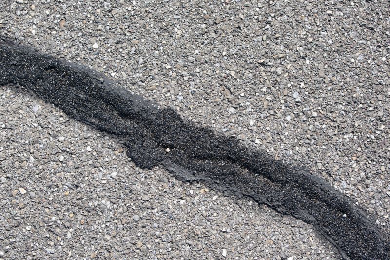 Local Asphalt Cracks Repair in Fruitland Park, FL