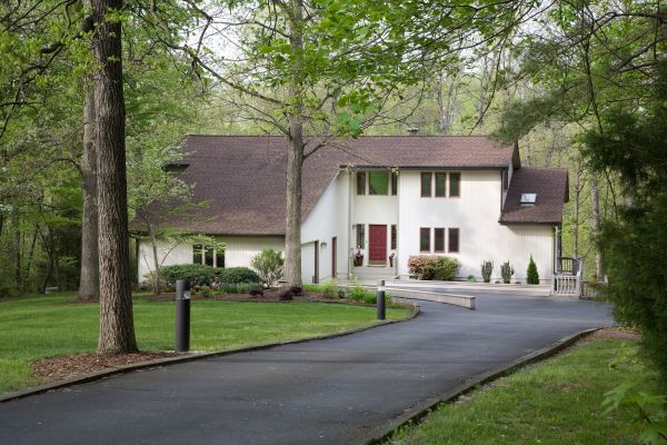 Paved Driveway Repair Service